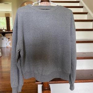 grey sweatshirt